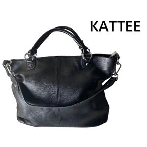🎄🆕 Kattee Pebbled Leather Clean Black Shoulder Purse NWOT